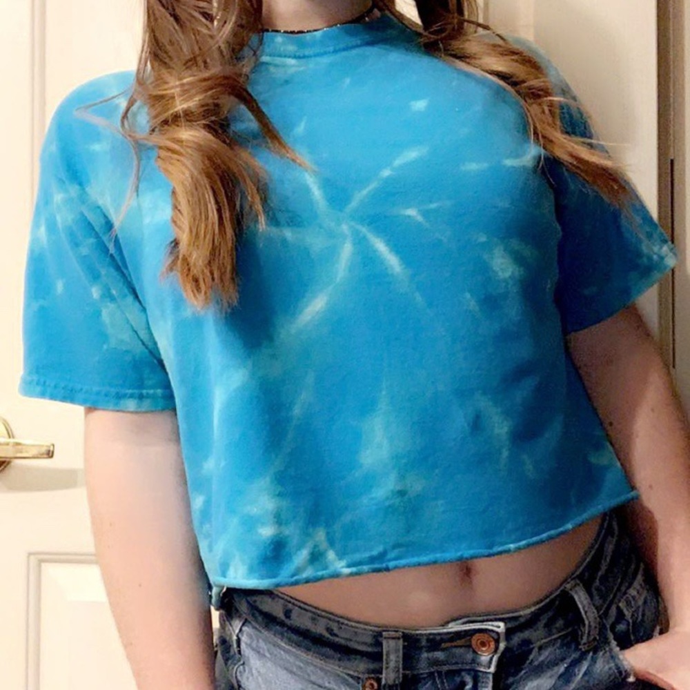 Cute crop t-shirt